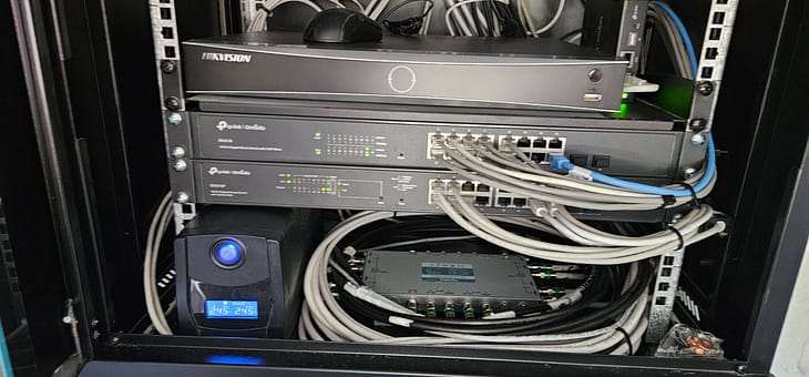 Nowoczesny dom pod Wrocławiem inteligentny system alarmowy AXPRO, monitoringiem i pełną automatyką