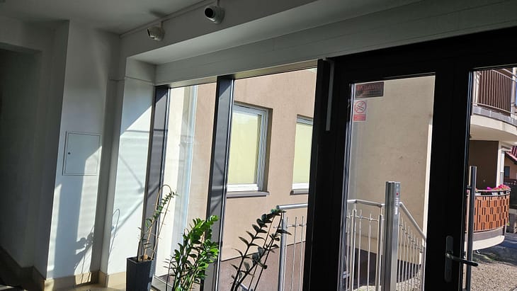 Montaż kamer w budynku mieszkalnym