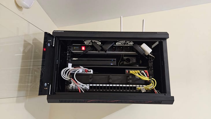 Sieć komputerowa w biurze firmy budowlanej w Ozorzycach